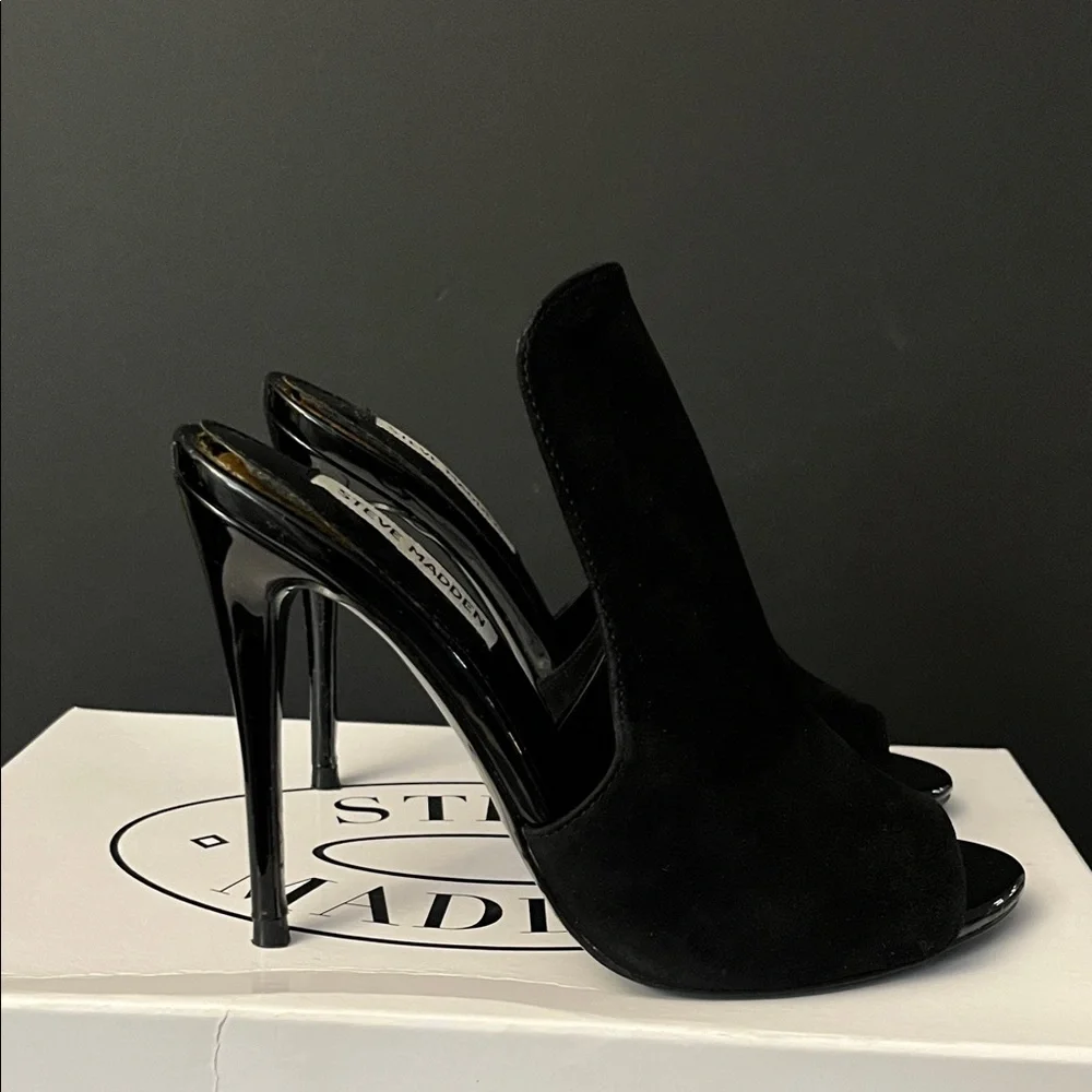 Steve Madden Elegant Black Peep-Toe Heels - Picture 4 of 7